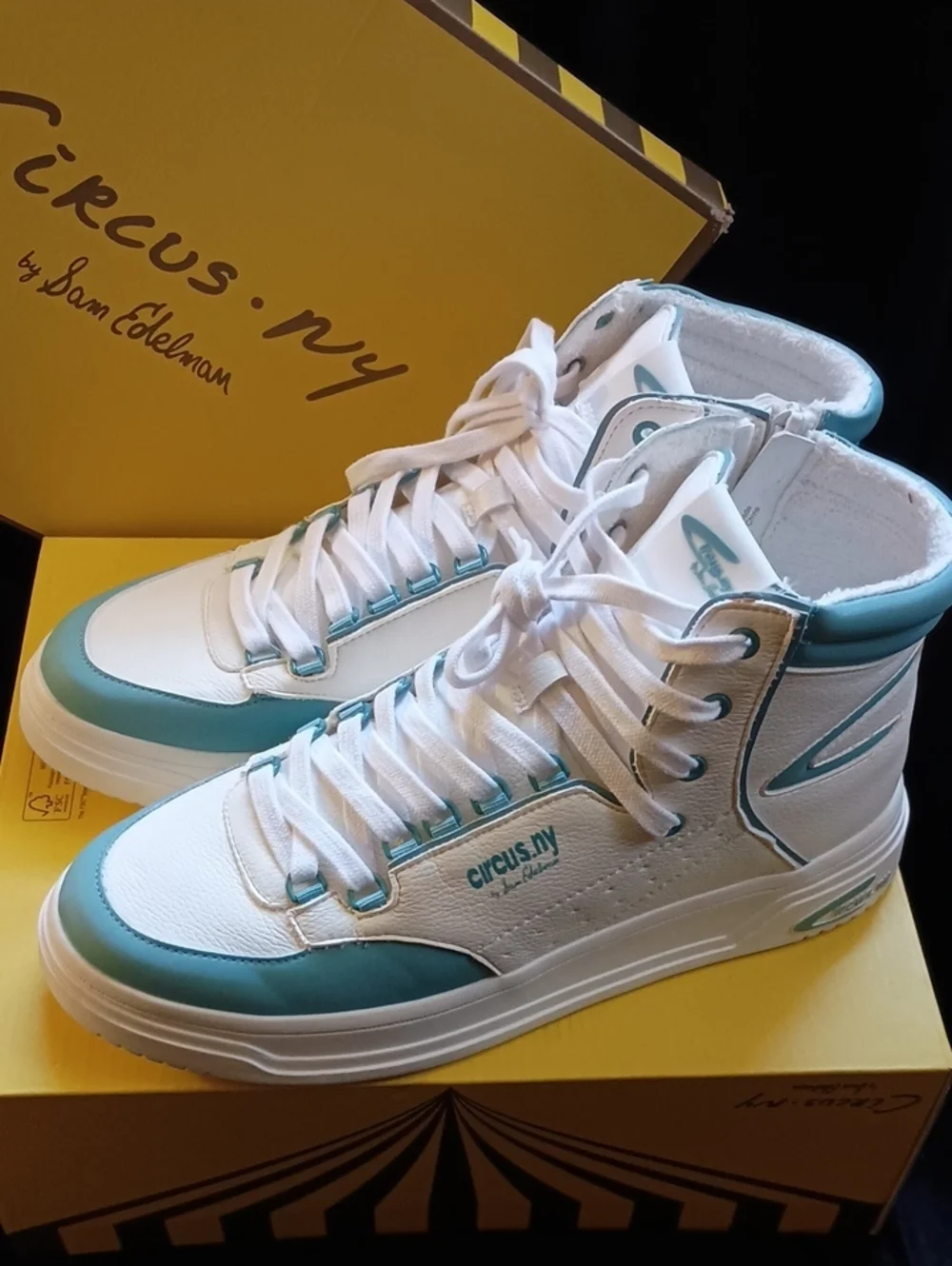 NWB Sam Edelman IRVING in White/BabyBlue High Top LaceUp Sneakers Women Sz 9.5M